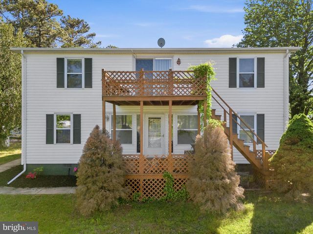 38040 BEACH RD, Coltons Point, MD 20626
