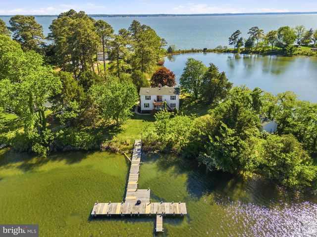 38040 BEACH RD, Coltons Point, MD 20626