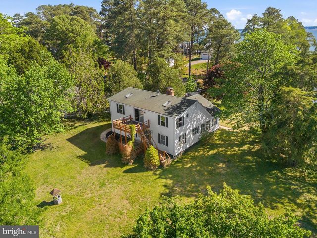 38040 BEACH RD, Coltons Point, MD 20626