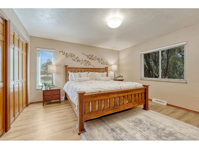 6904 E Villanova Pl, Denver, CO 80224