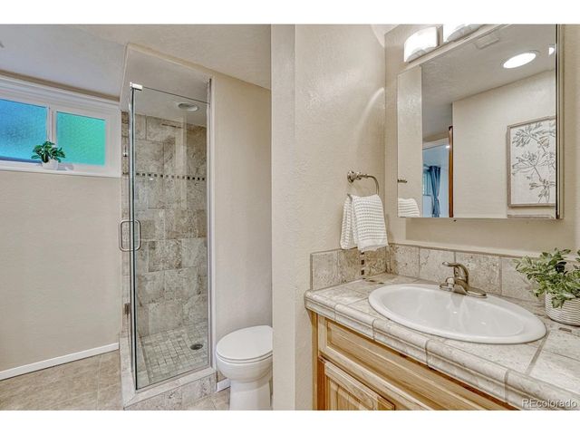 6904 E Villanova Pl, Denver, CO 80224