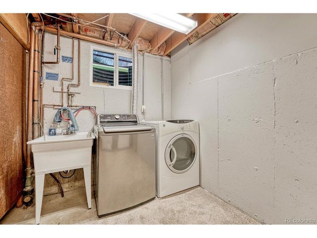 6904 E Villanova Pl, Denver, CO 80224