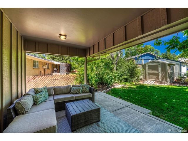 6904 E Villanova Pl, Denver, CO 80224