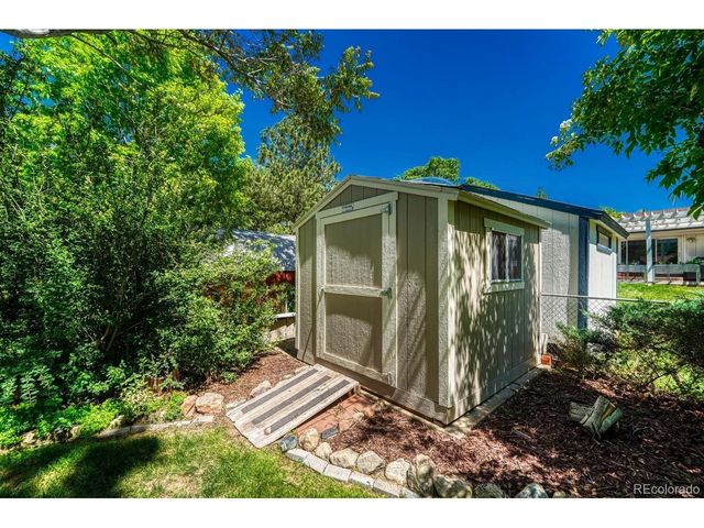 6904 E Villanova Pl, Denver, CO 80224