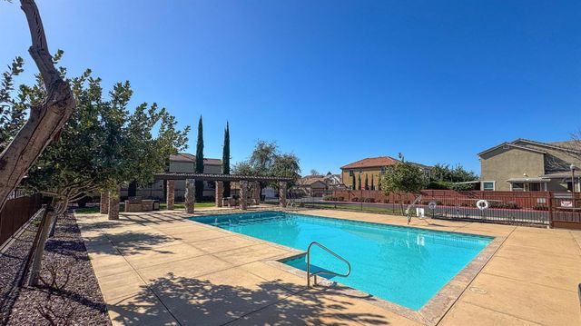 3031 Glacier Lane, Clovis, CA 93619