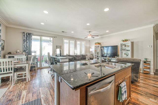 3031 Glacier Lane, Clovis, CA 93619