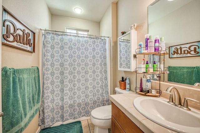 3031 Glacier Lane, Clovis, CA 93619