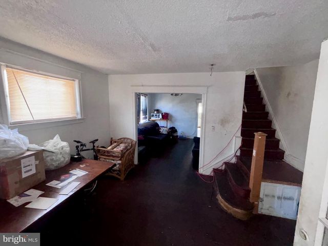 5961 N LEITHGOW ST, Philadelphia, PA 19120