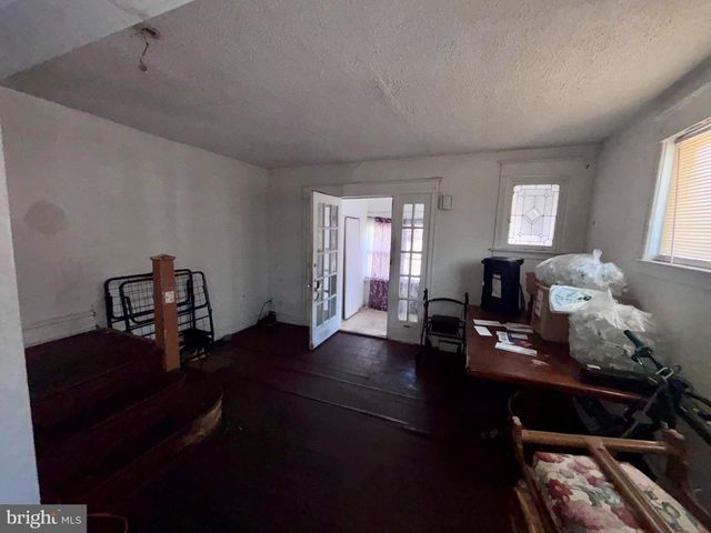 5961 N LEITHGOW ST, Philadelphia, PA 19120
