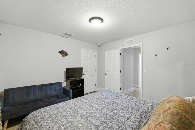 3017 NE 24TH COURT, Ocala, FL 34479
