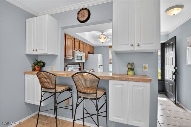 1009 Pine Isle LN S 1009, Naples, FL 34112