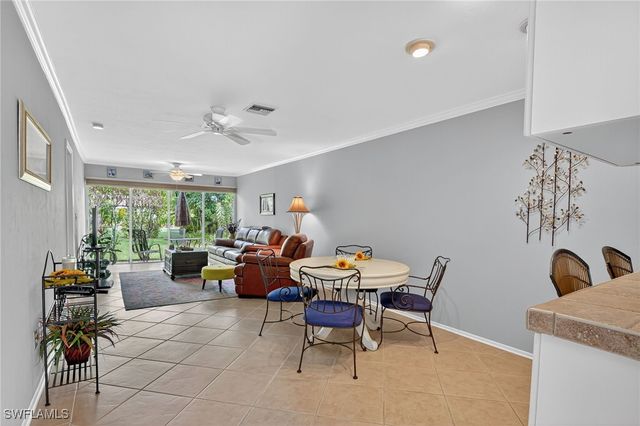 1009 Pine Isle LN S 1009, Naples, FL 34112