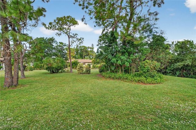 1009 Pine Isle LN S 1009, Naples, FL 34112