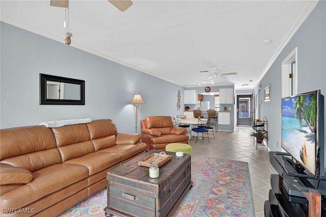 1009 Pine Isle LN S 1009, Naples, FL 34112