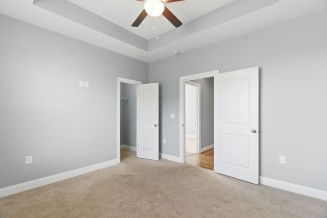 1027 Founders Ln, Portland, TN 37148