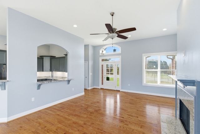 1027 Founders Ln, Portland, TN 37148