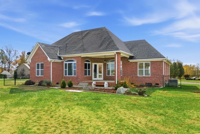 1027 Founders Ln, Portland, TN 37148