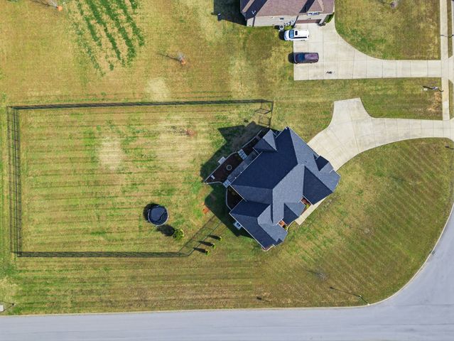 1027 Founders Ln, Portland, TN 37148