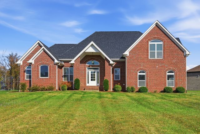 1027 Founders Ln, Portland, TN 37148