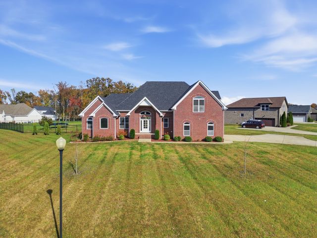 1027 Founders Ln, Portland, TN 37148
