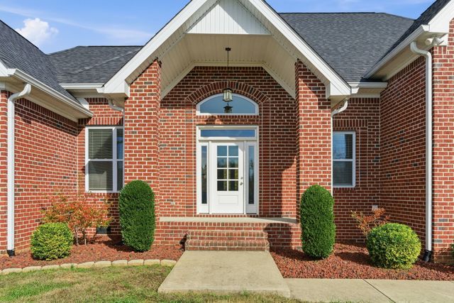 1027 Founders Ln, Portland, TN 37148