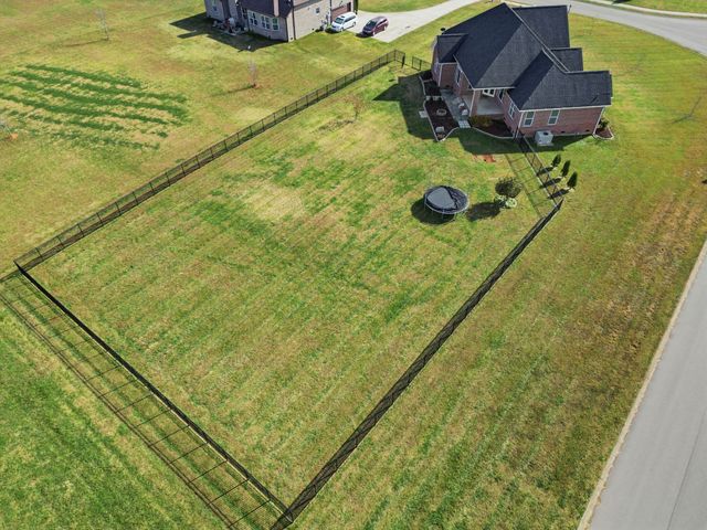 1027 Founders Ln, Portland, TN 37148