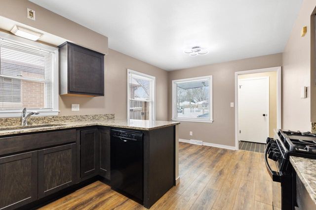 4306 N 72nd STREET, Milwaukee, WI 53216