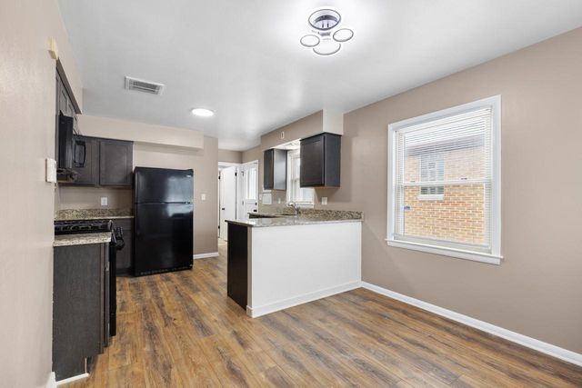 4306 N 72nd STREET, Milwaukee, WI 53216