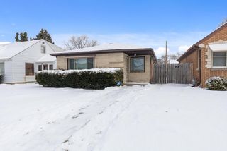 4306 N 72nd STREET, Milwaukee, WI 53216