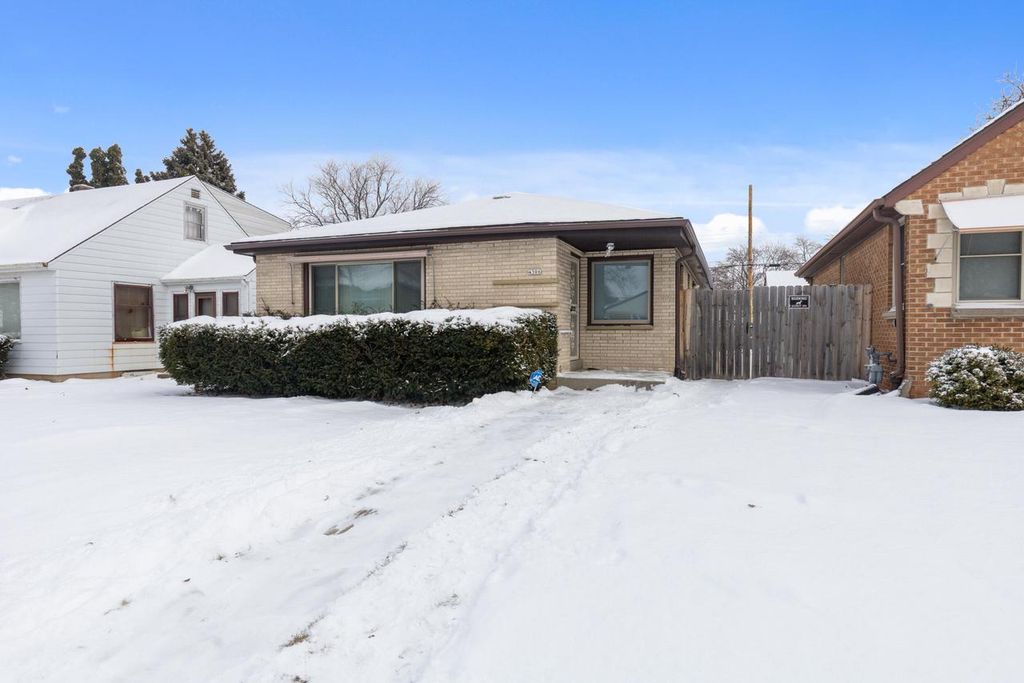 4306 N 72nd STREET, Milwaukee, WI 53216