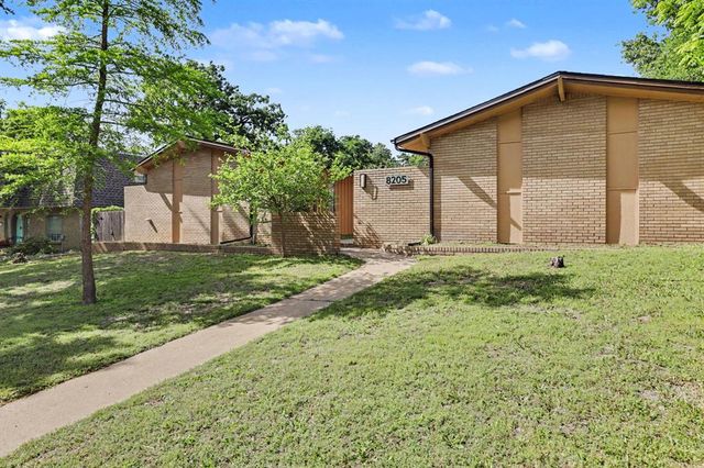 8205 Golden Oaks Road, Oklahoma City, OK 73127