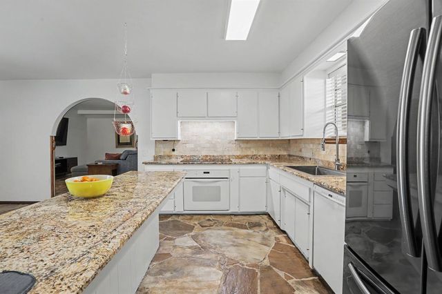 8205 Golden Oaks Road, Oklahoma City, OK 73127