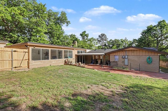 8205 Golden Oaks Road, Oklahoma City, OK 73127