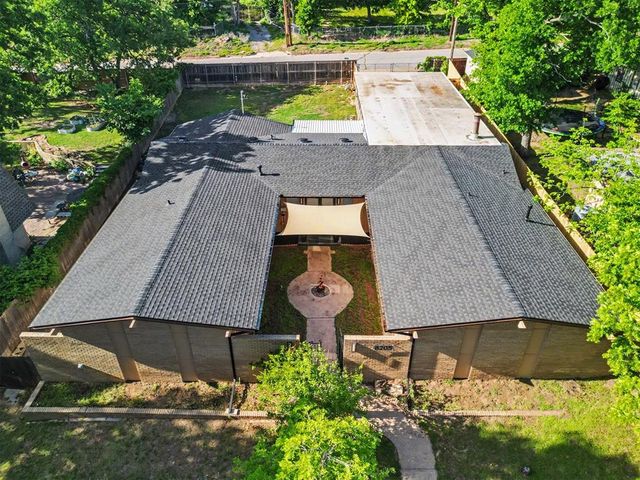 8205 Golden Oaks Road, Oklahoma City, OK 73127