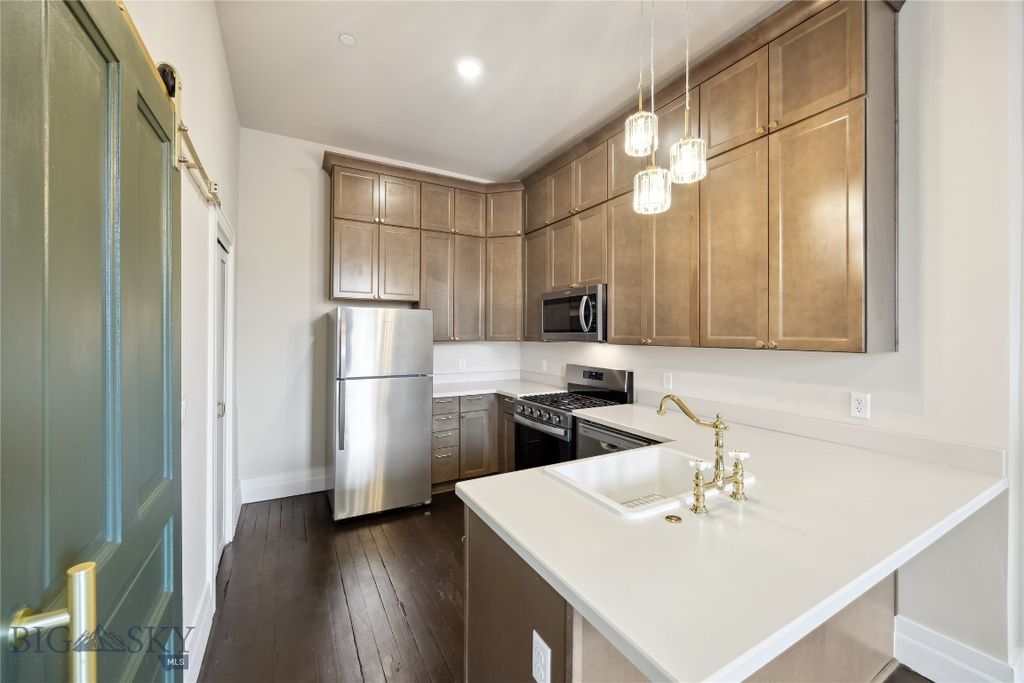 140 W Park, Butte, MT 59701 photo 55