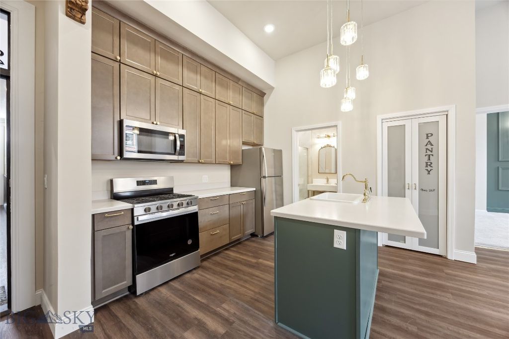 140 W Park, Butte, MT 59701 photo 88