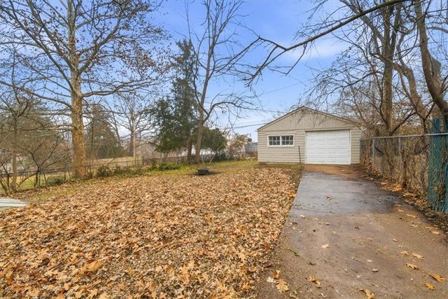 1523 Harvard Avenue, Independence, MO 64052