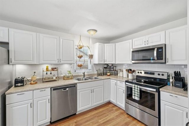 1523 Harvard Avenue, Independence, MO 64052