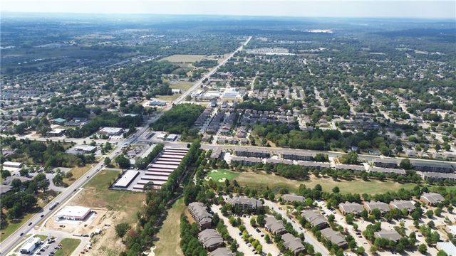 1315 N Rupple Road, Fayetteville, AR 72704