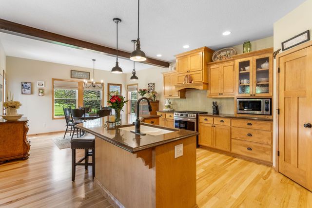 2314 Fieldstone Curve, Woodbury, MN 55129