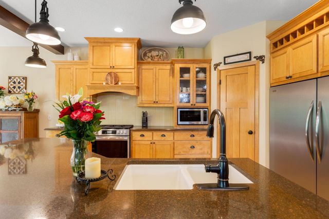 2314 Fieldstone Curve, Woodbury, MN 55129