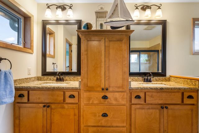 2314 Fieldstone Curve, Woodbury, MN 55129