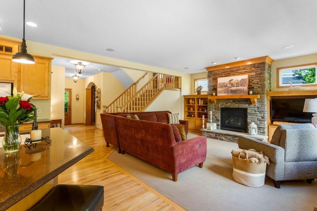 2314 Fieldstone Curve, Woodbury, MN 55129