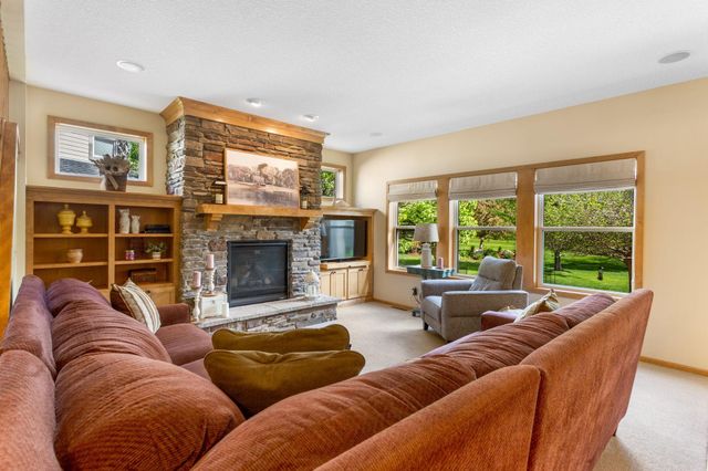 2314 Fieldstone Curve, Woodbury, MN 55129