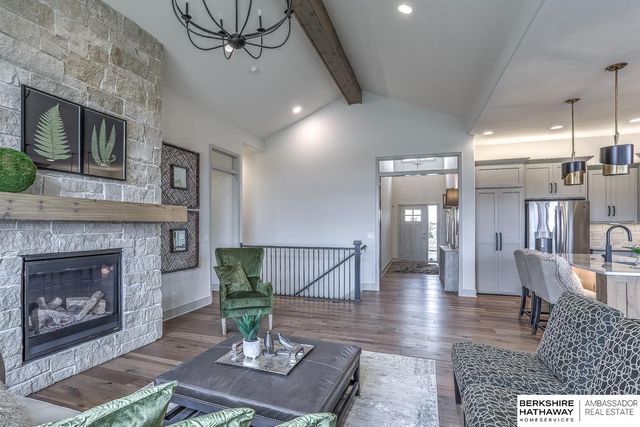 11267 S 102nd Avenue, Papillion, NE 68046