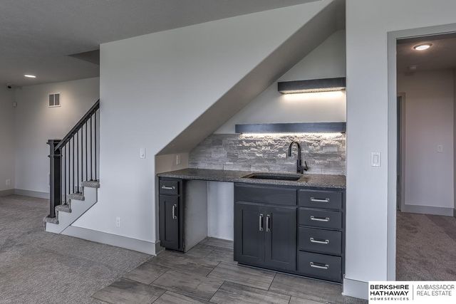 11267 S 102nd Avenue, Papillion, NE 68046