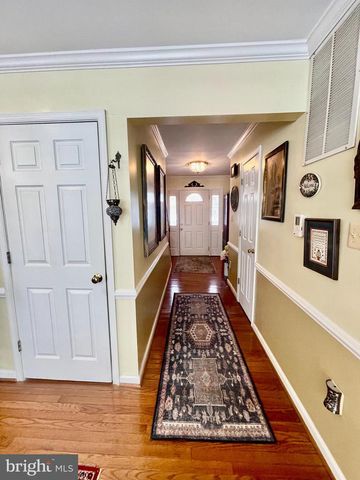 15794 BEACON HILL PL, Dumfries, VA 22025