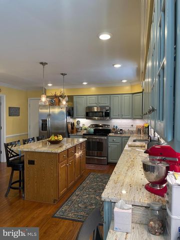 15794 BEACON HILL PL, Dumfries, VA 22025