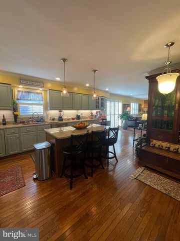 15794 BEACON HILL PL, Dumfries, VA 22025