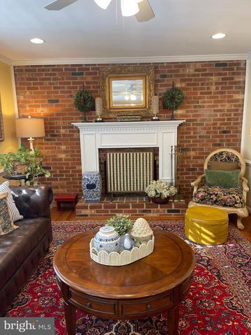 15794 BEACON HILL PL, Dumfries, VA 22025